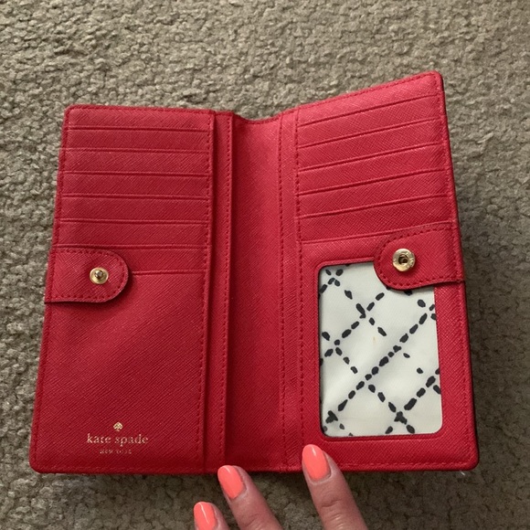 Thin Kate Spade wallet - Picture 2 of 3